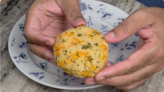 Cheddar Bay Biscuits