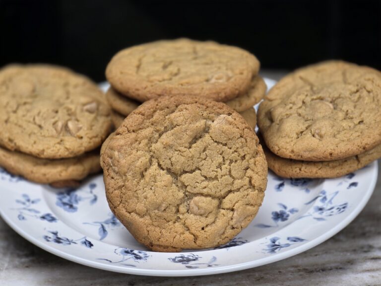 Best Soft & Chewy Peanut Butter Cookies